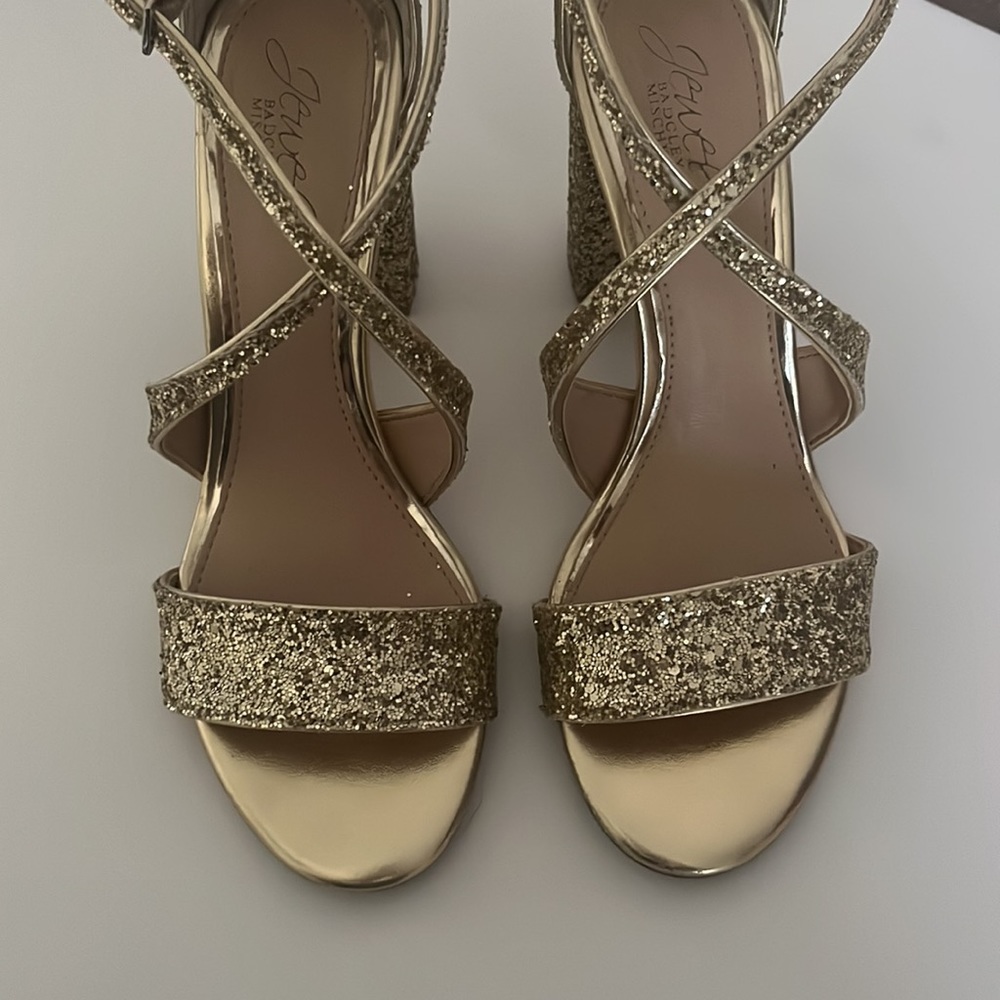 Gold Heels - Picture 3 of 3